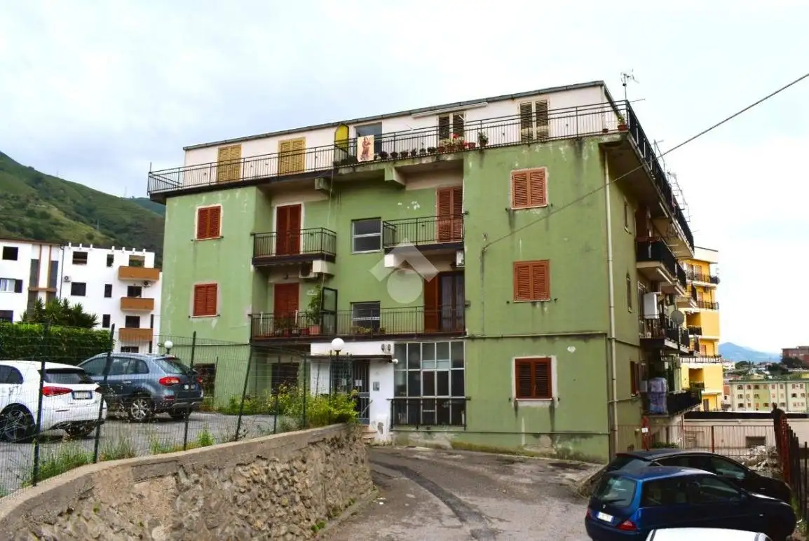 Appartamento in vendita a Paola