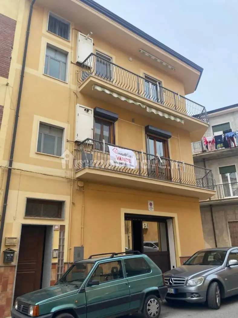 Palazzo - Edificio in vendita a Castrovillari