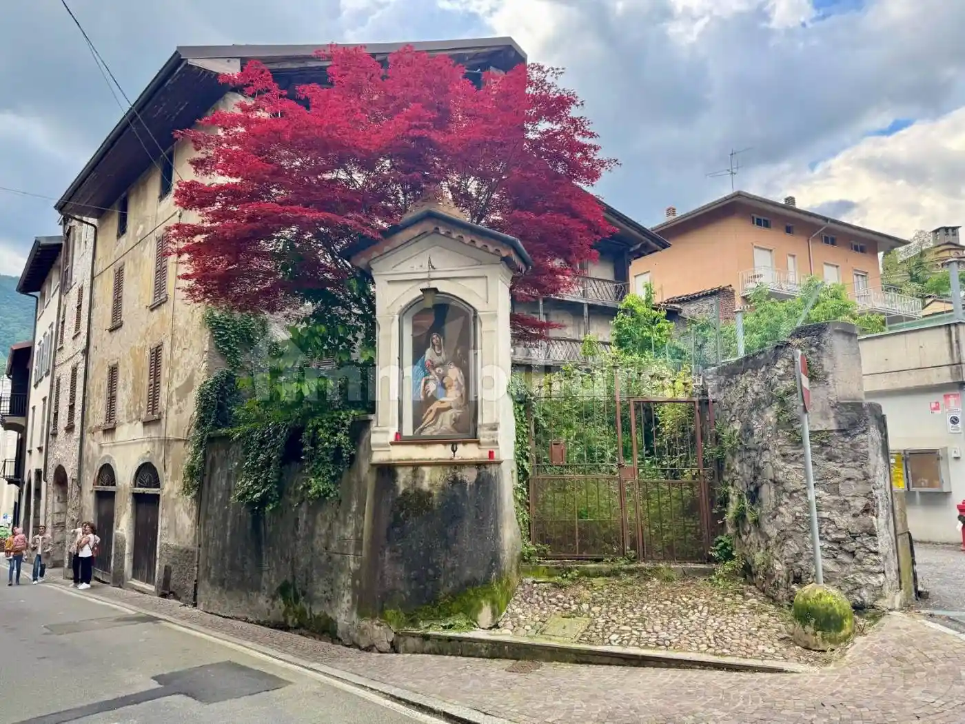 Rustico - Casale in vendita a Gazzaniga