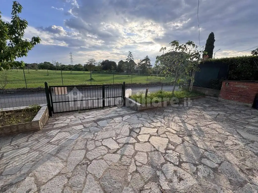 Casa indipendente in vendita a Arezzo