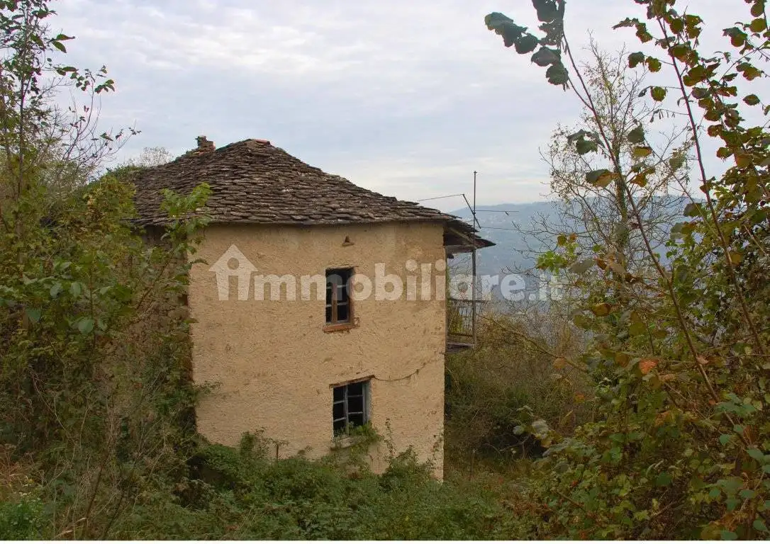 Rustico - Casale in vendita a Mombarcaro