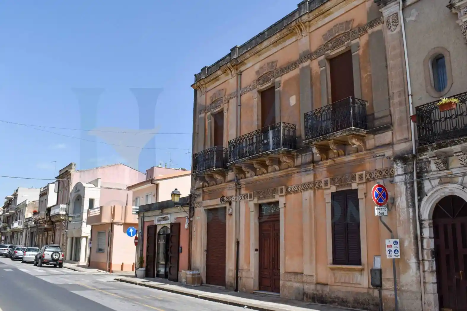 Palazzo - Edificio in vendita a Canicattini Bagni