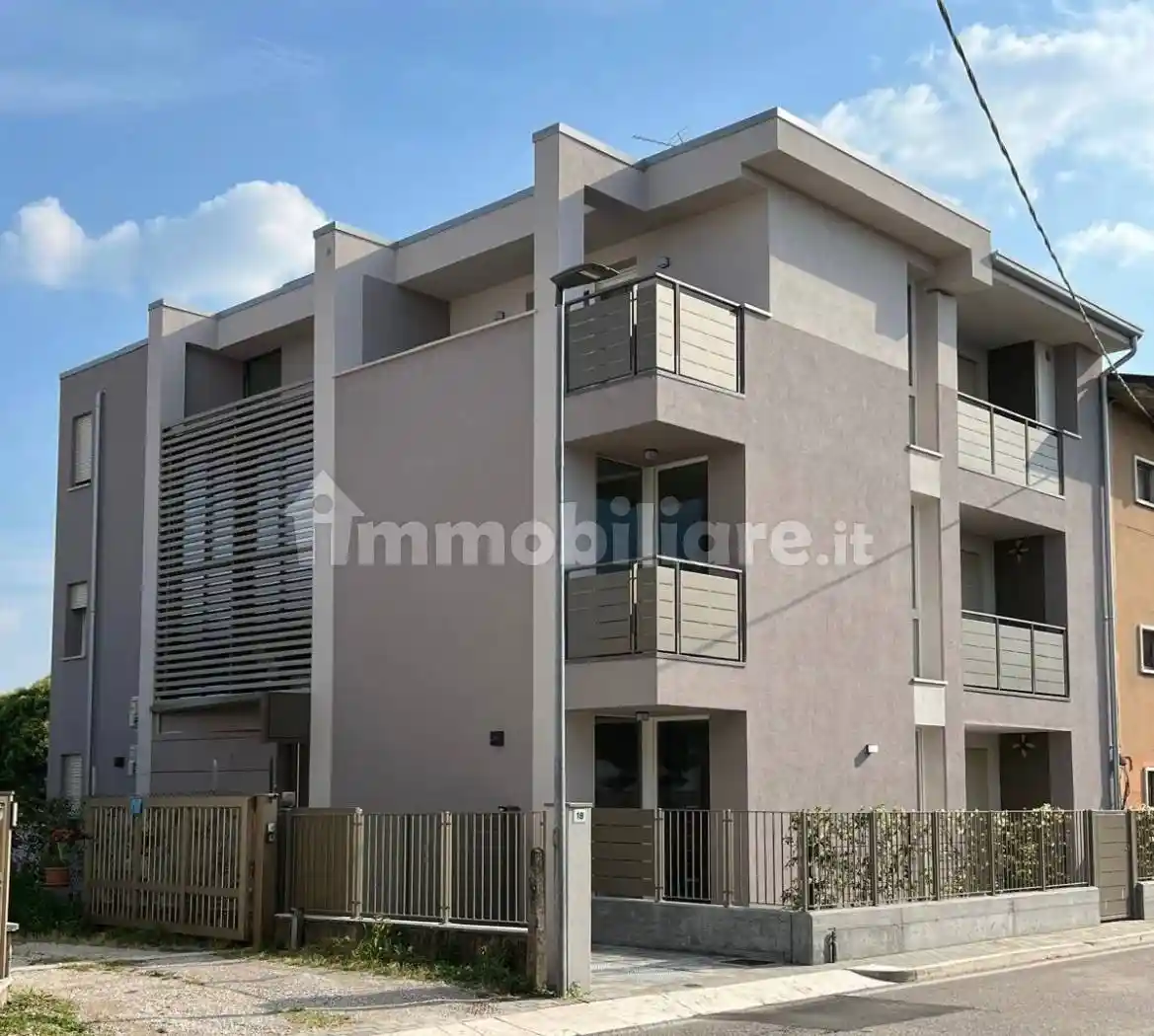 Appartamento in affitto a Sommacampagna