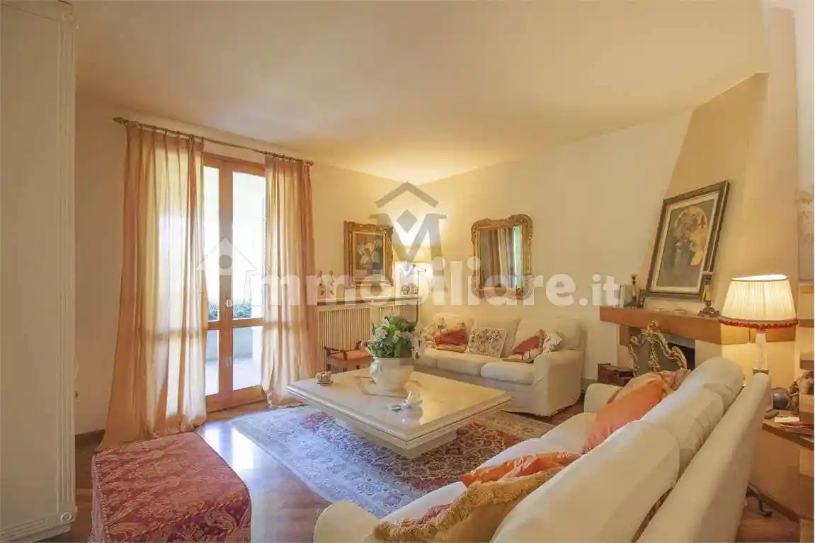 Villa in vendita a Albinea