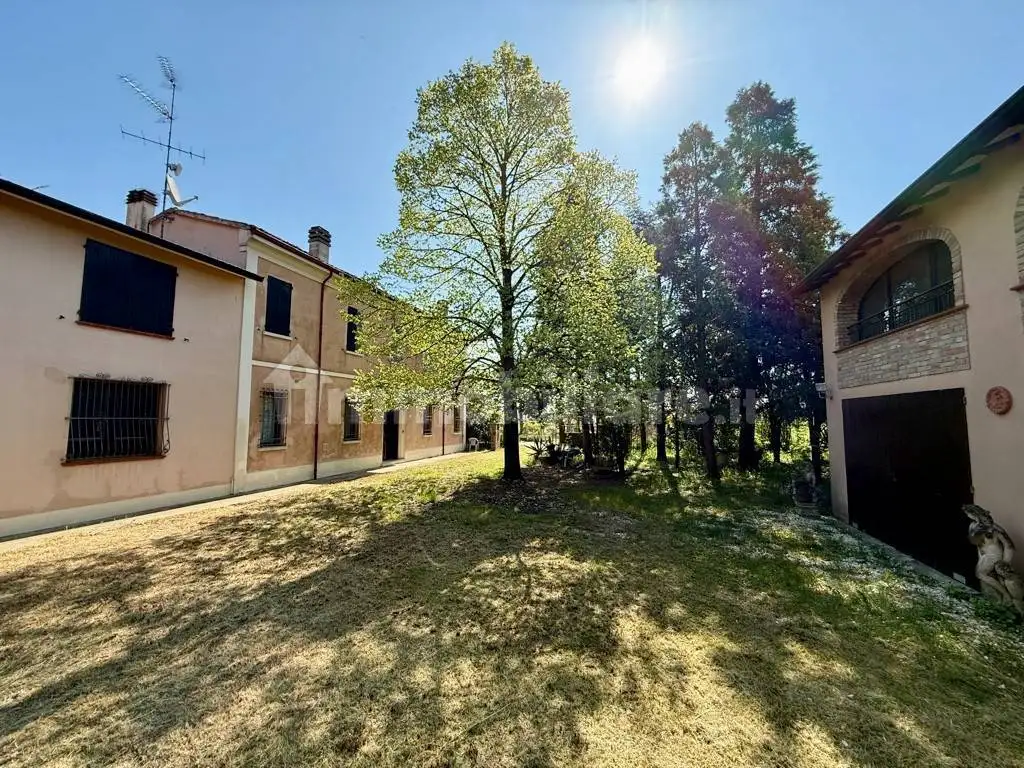 Villa in vendita a Sant'Agata sul Santerno