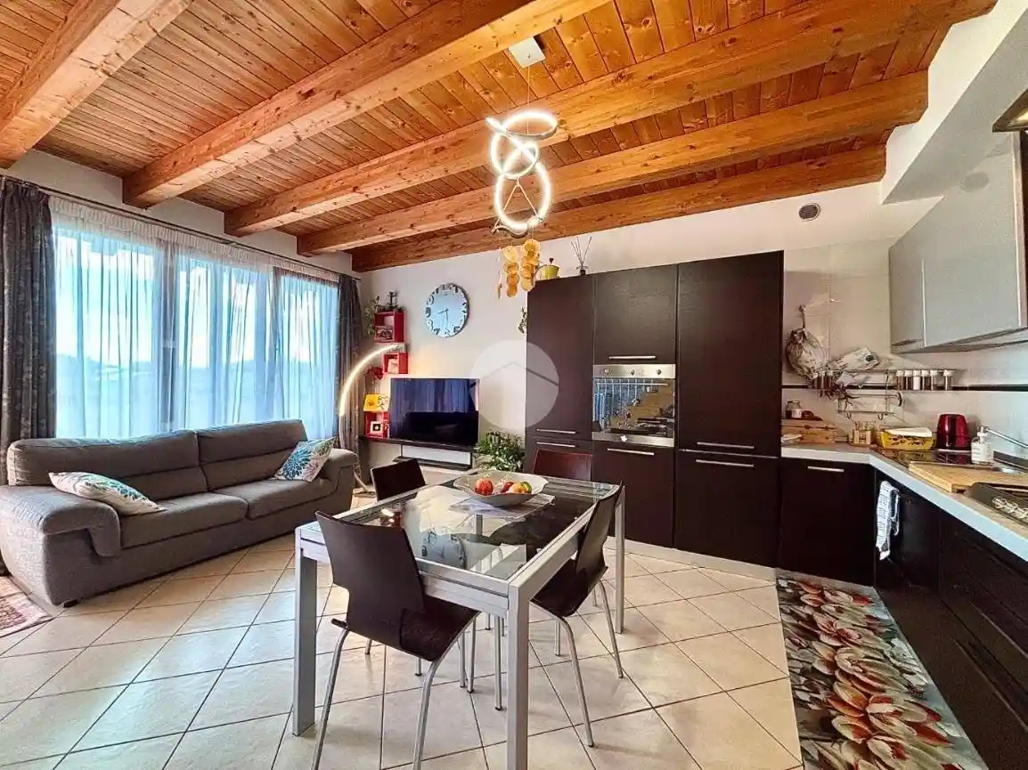 Quadrilocale via Giovanni Paolo II, San Pietro di Morubio - foto 3