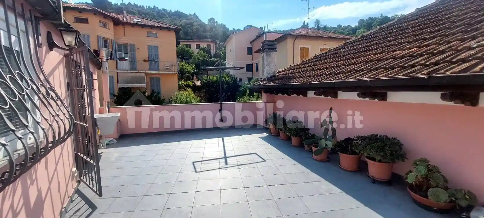 Casa indipendente in vendita a Imperia