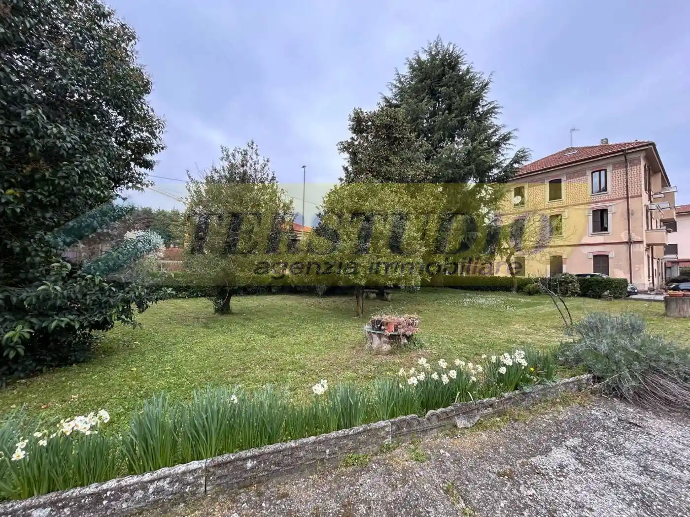 Palazzo - Edificio in vendita a Robbiate