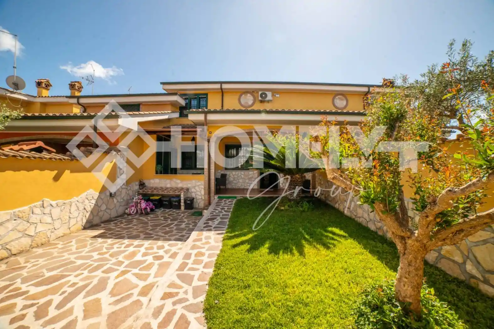 Villetta a schiera in vendita a Pomezia