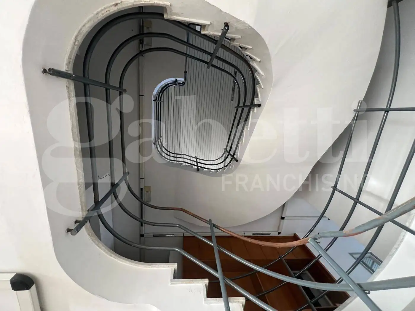 Palazzo - Edificio in Affitto - foto 3