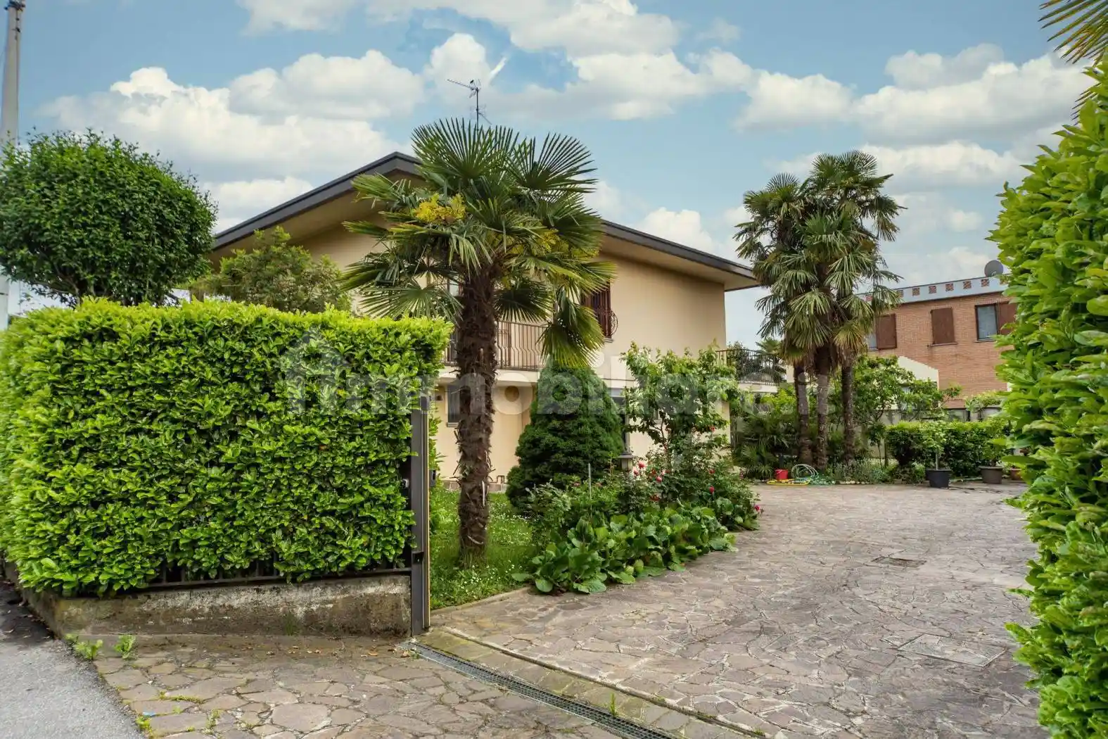 Villa in vendita a Bernareggio