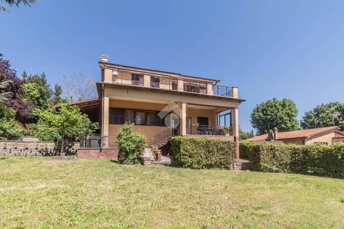 Villa in vendita a Sutri
