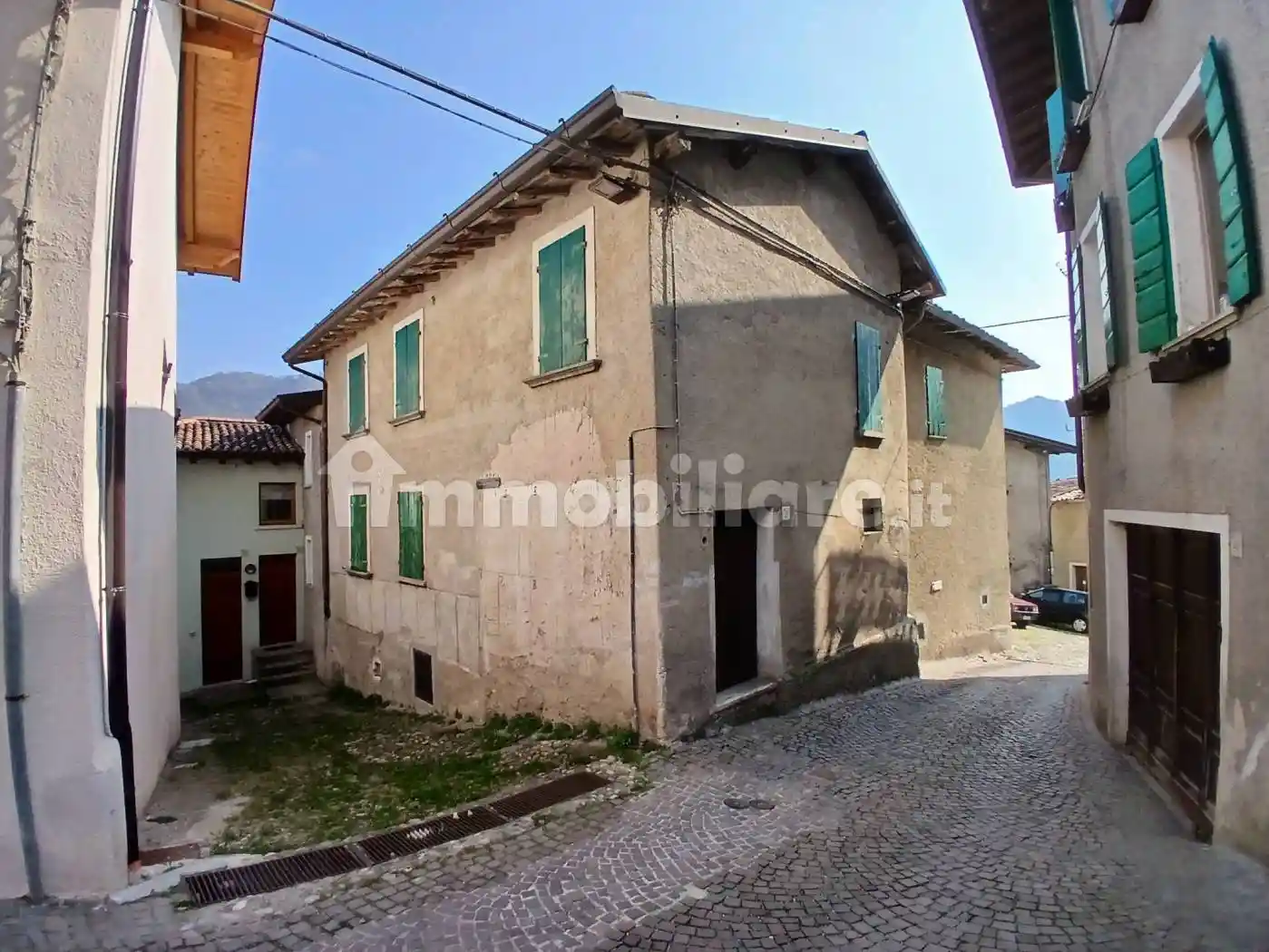 Casa indipendente in vendita a Gargnano