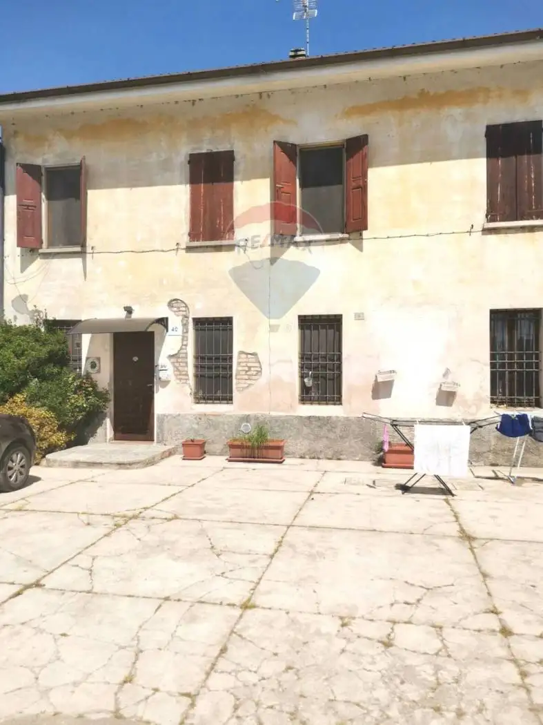 Casa indipendente in vendita a Ceresara