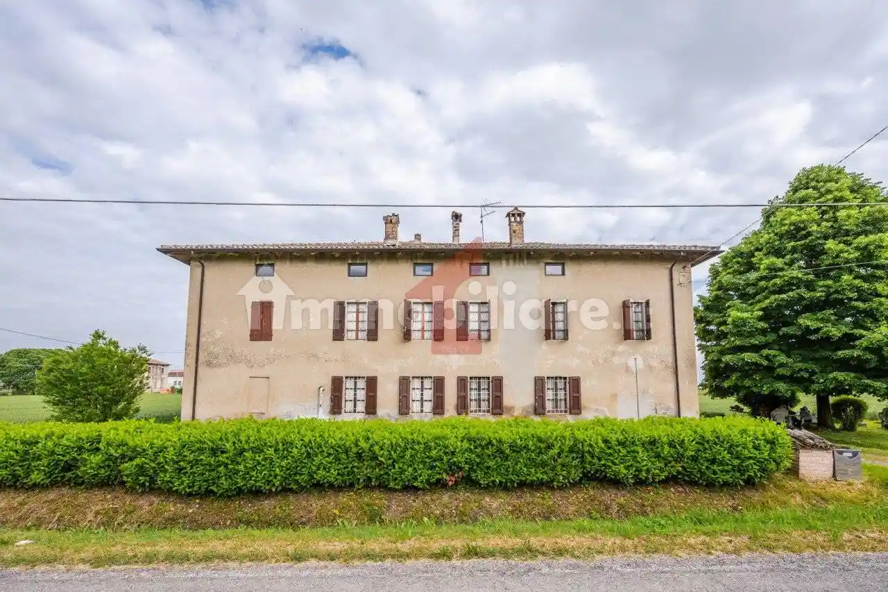 Rustico - Casale in vendita a Fontanellato