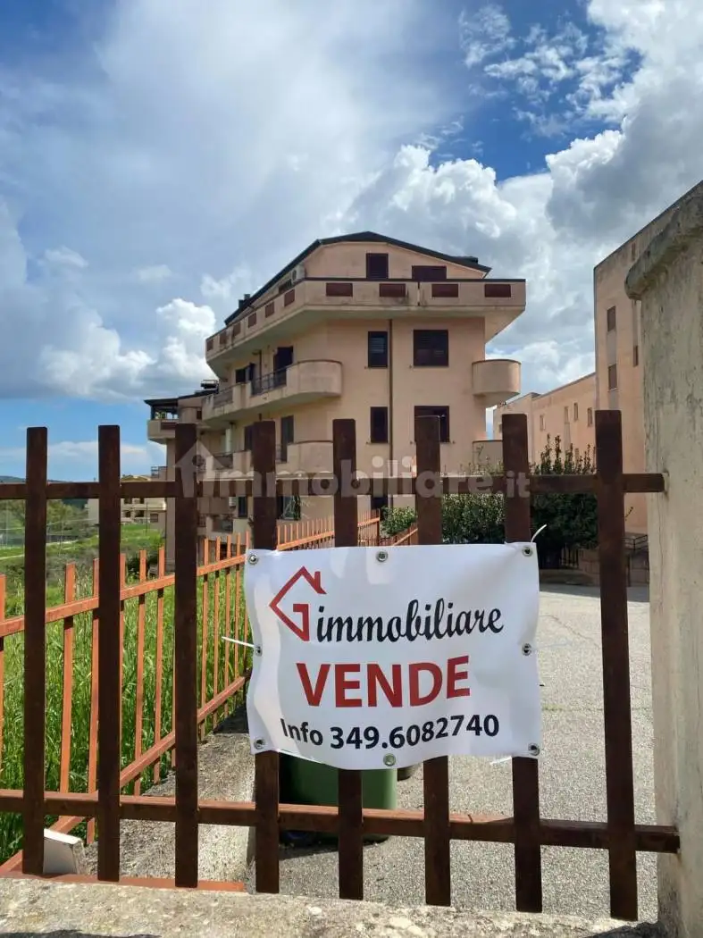 Palazzo - Edificio in vendita a Castrovillari