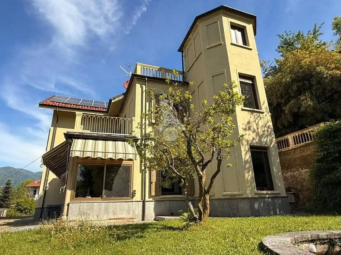 Villa in vendita a Lanzo Torinese