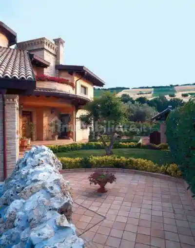 Villa unifamiliare, ottimo stato, 1160 m², Centro, Pineto - foto 2