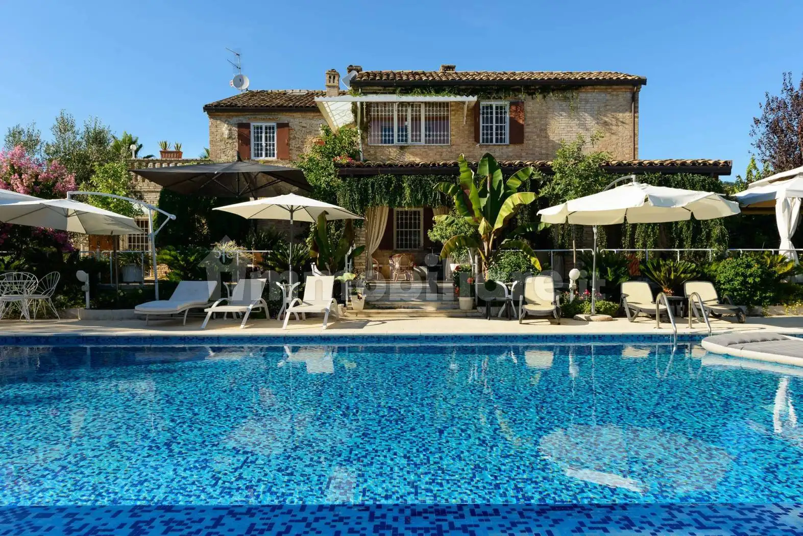 Villa in vendita a Colonnella
