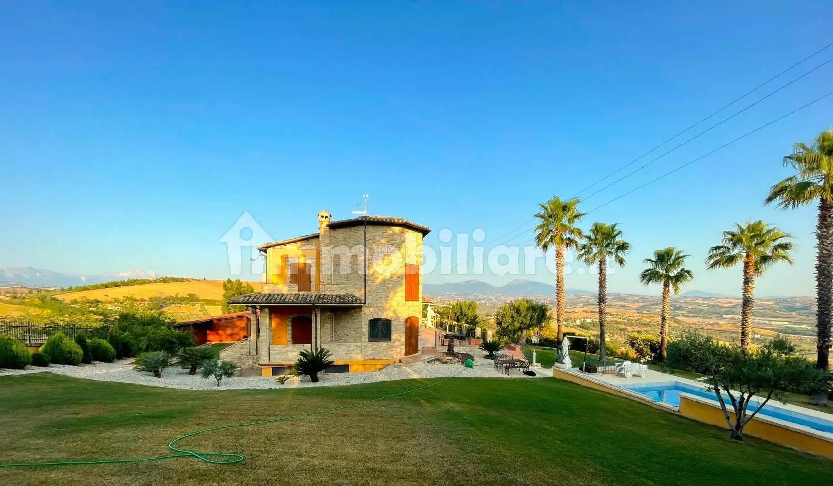 Villa in vendita a Morro d'Oro