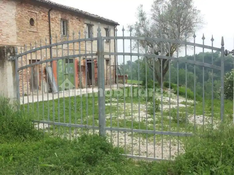 Villa in vendita a Mondavio
