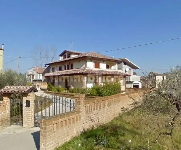 Villa in vendita a Campli