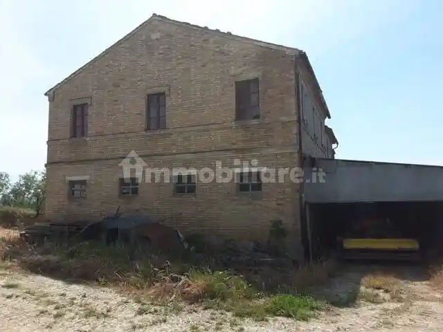 Casale, da ristrutturare, 255 m², Carassai - foto 2