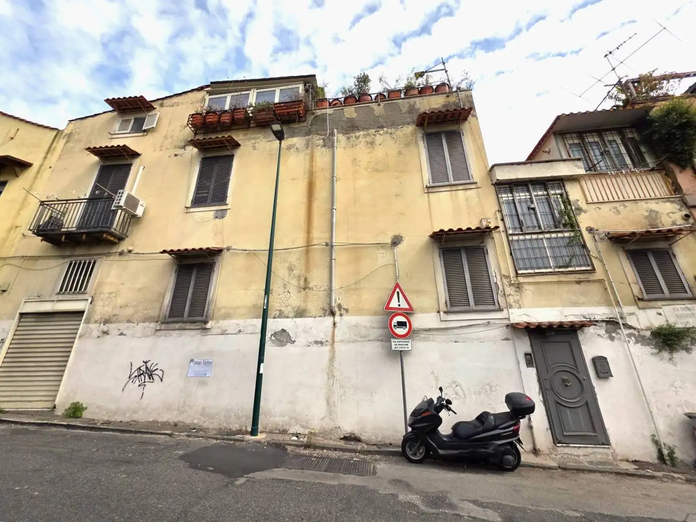 Casa indipendente in vendita a Napoli