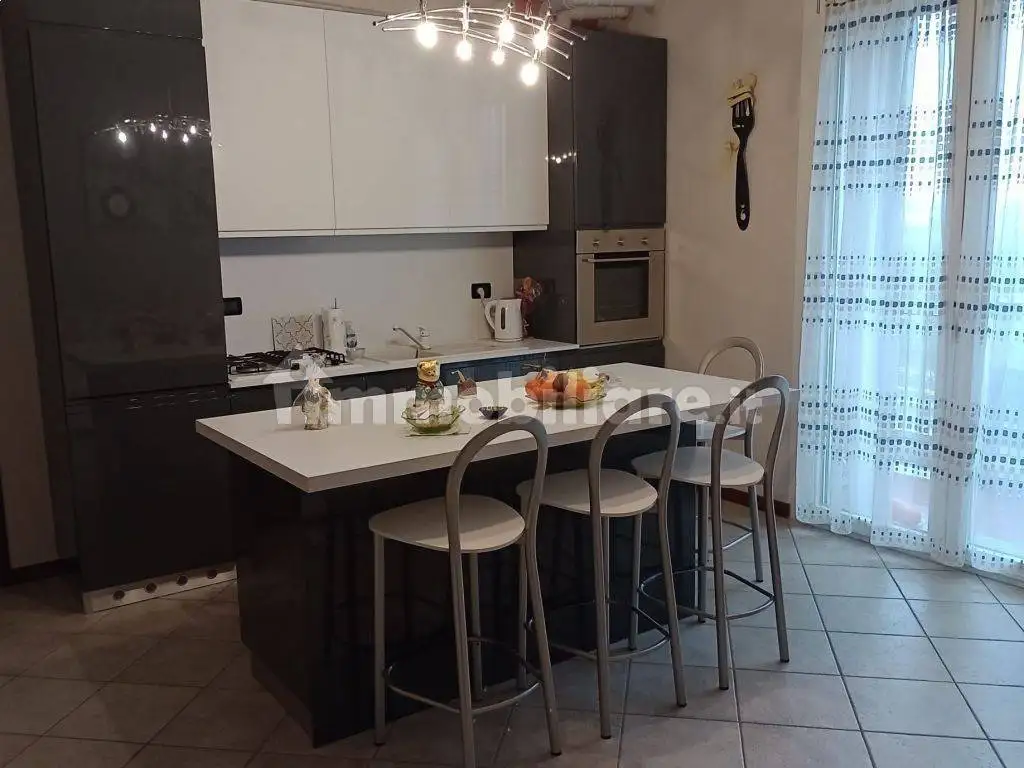 Appartamento in vendita a Fombio