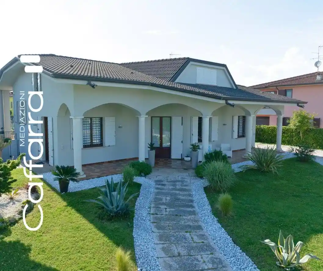 Villa in vendita a Rodigo