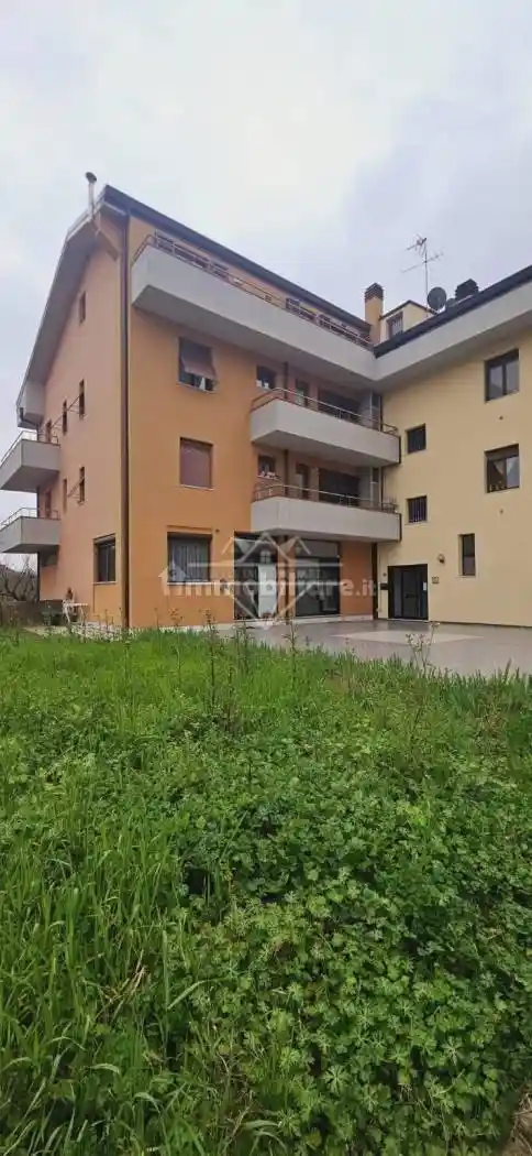 Appartamento in vendita a Sarzana