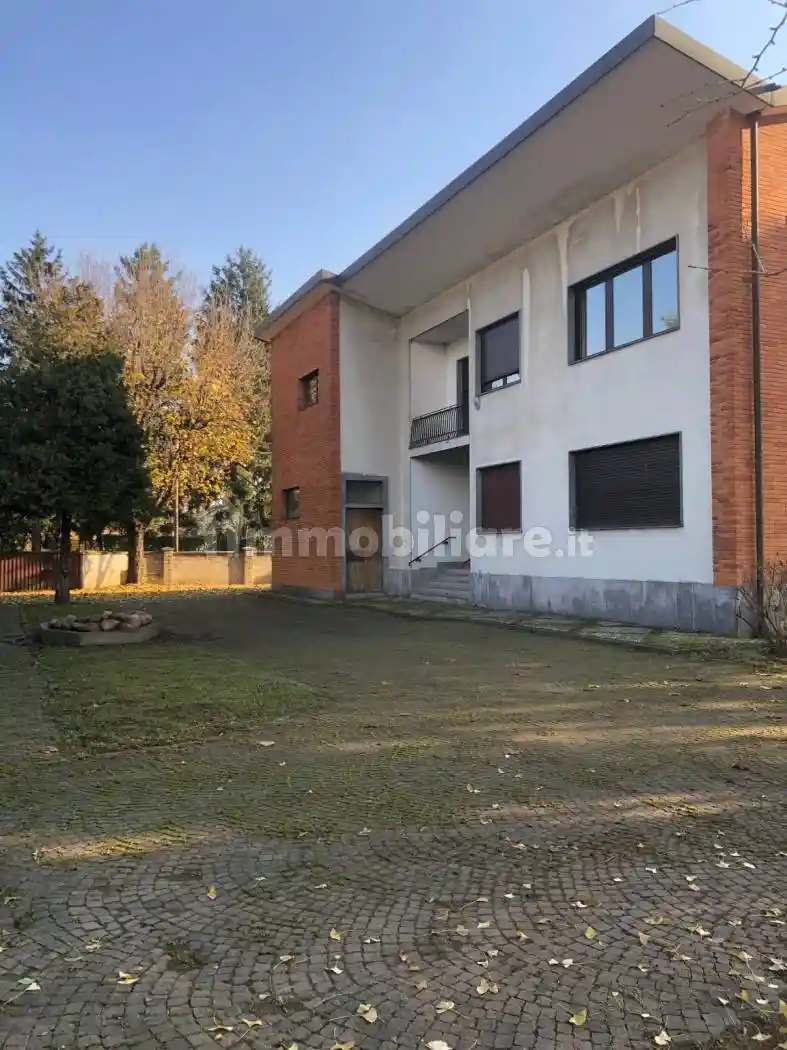 Casa indipendente in vendita a Samarate