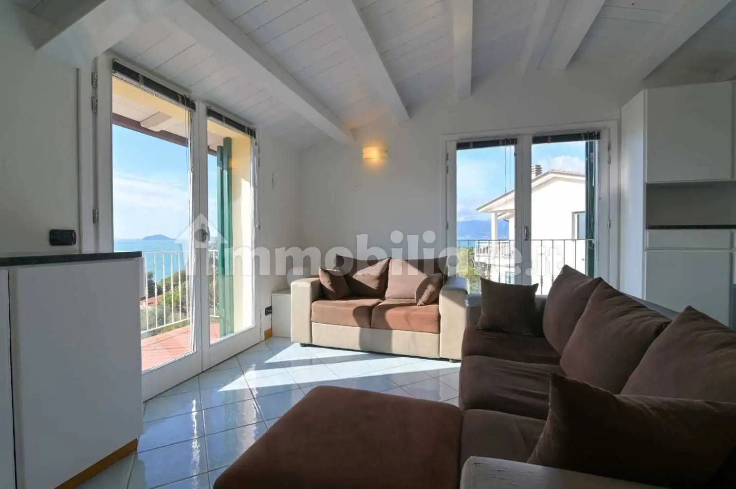 Appartamento in affitto a Lerici