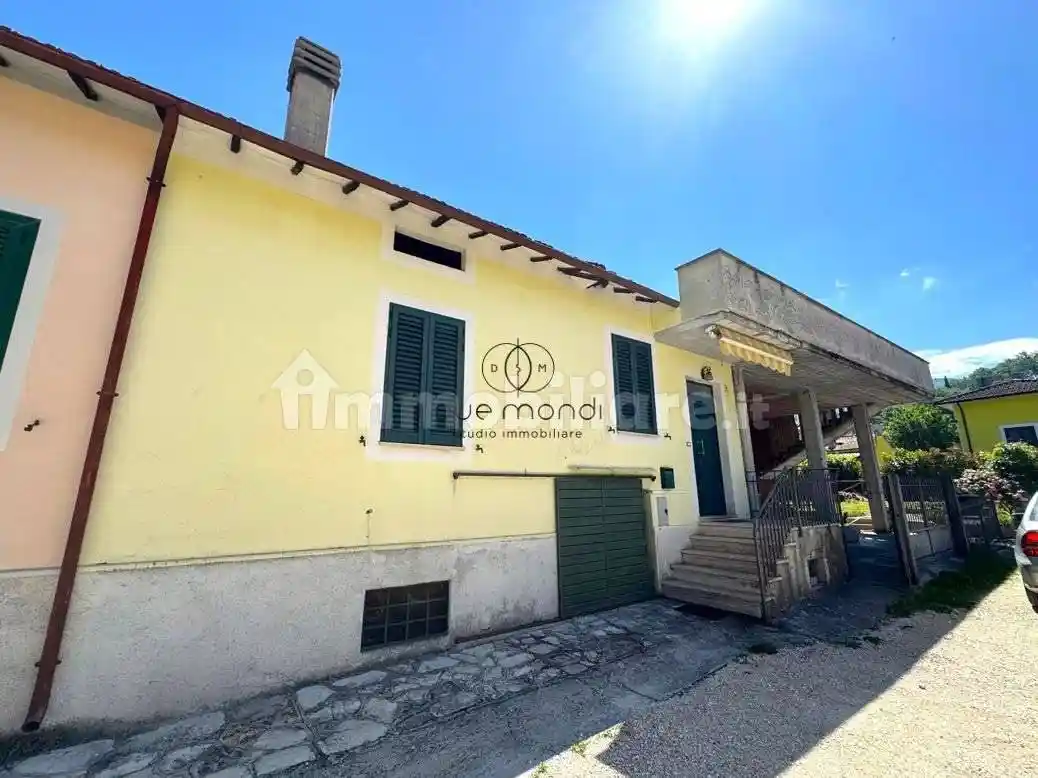 Casa indipendente in vendita a Spoleto