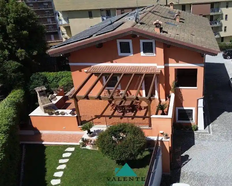 Villa in vendita a Zagarolo