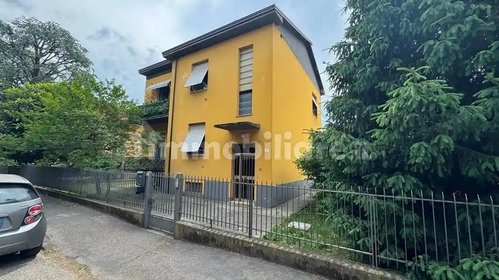 Villa in vendita a Collecchio