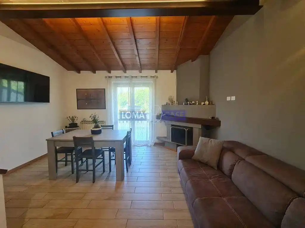 Villetta a schiera in affitto a Lomagna