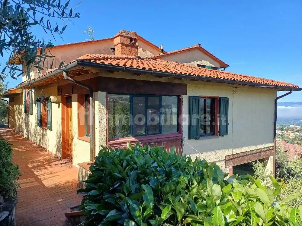 Villa in vendita a Reggello