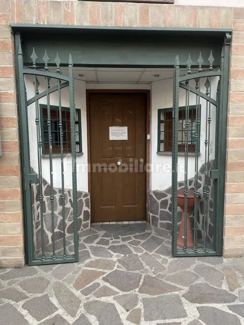 Palazzo - Edificio in Affitto - foto 5