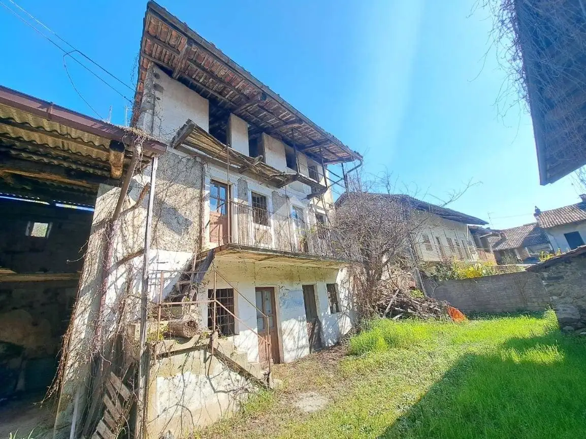 Casa indipendente in vendita a Zimone