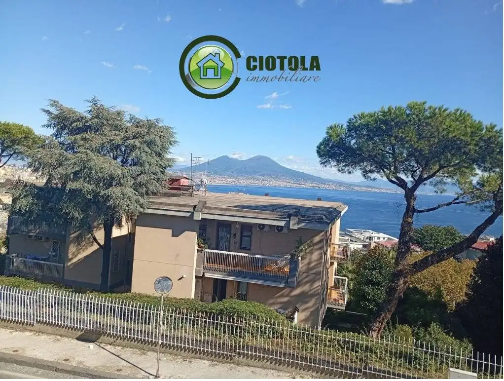 Appartamento in vendita a Napoli