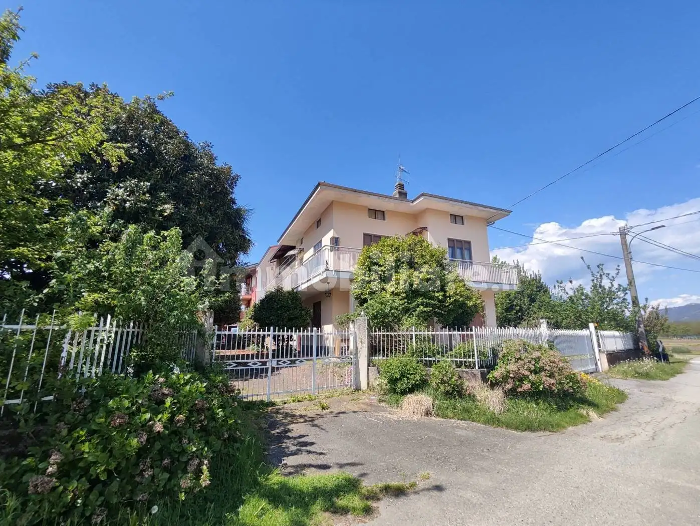 Casa indipendente in vendita a Bollengo