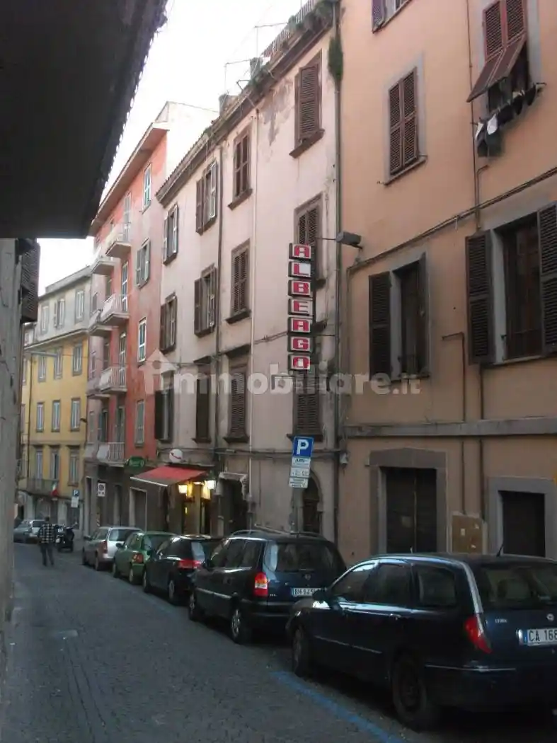 Palazzo - Edificio in vendita a Viterbo
