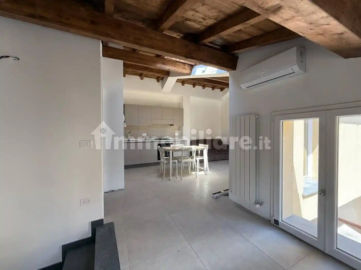 Casa indipendente in affitto a Lucca