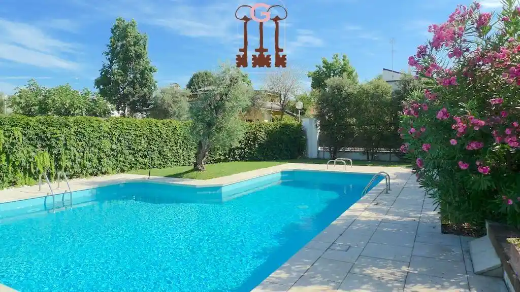 Villa in vendita a Paese