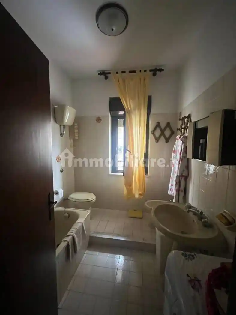 Trilocale via Francesco Sofia Alessio 2, Centro, Bovalino - foto 4