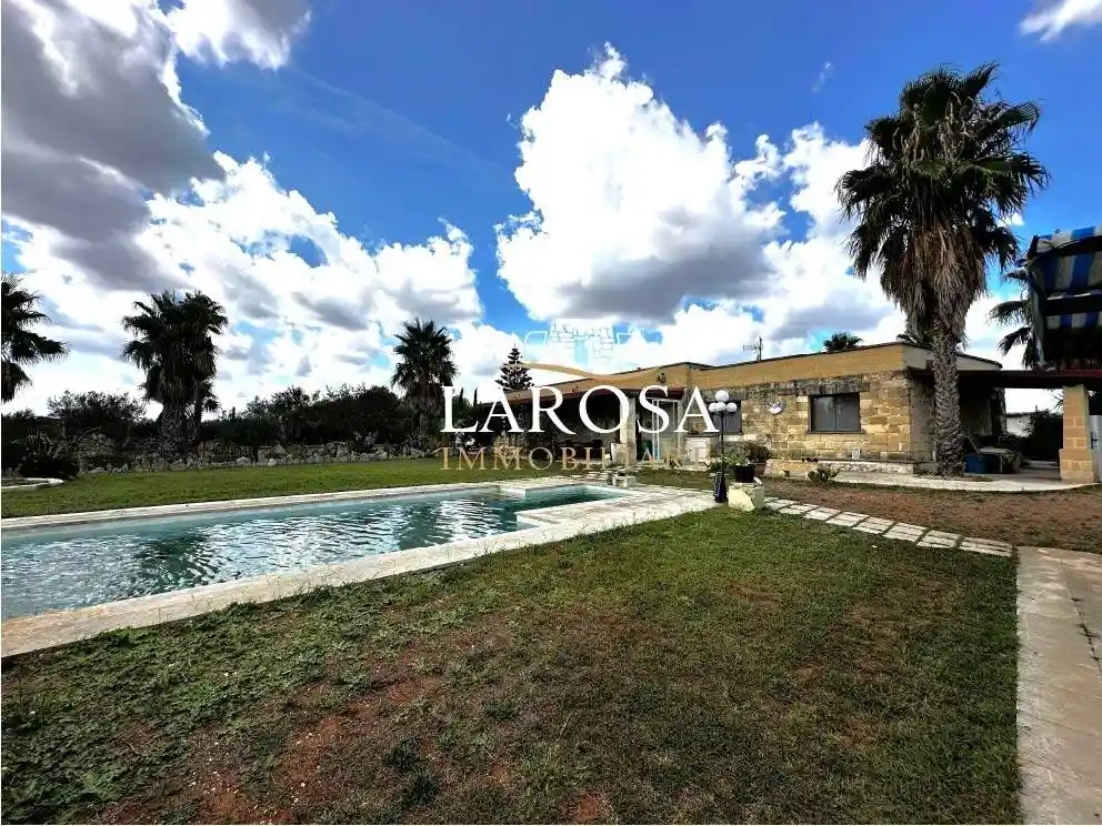 Villa in vendita a Vernole