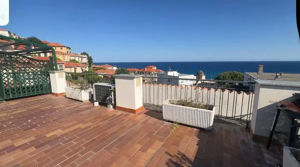 Appartamento in vendita a Borgio Verezzi