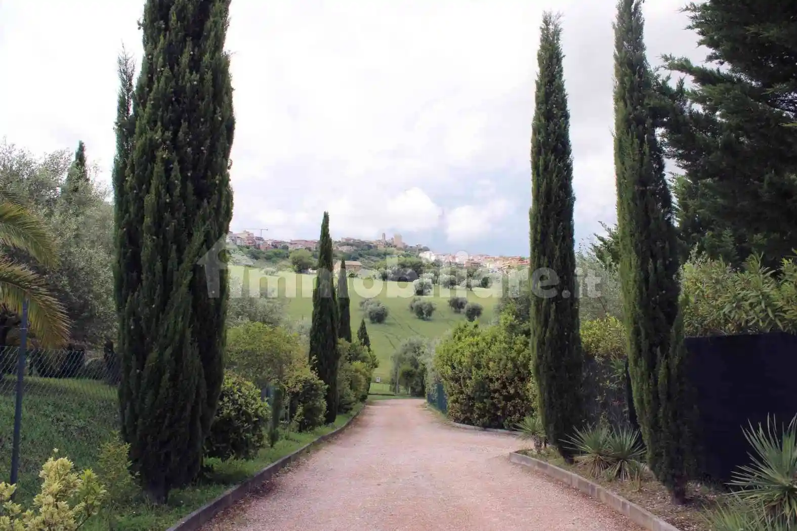 Rustico - Casale in vendita a Montegranaro