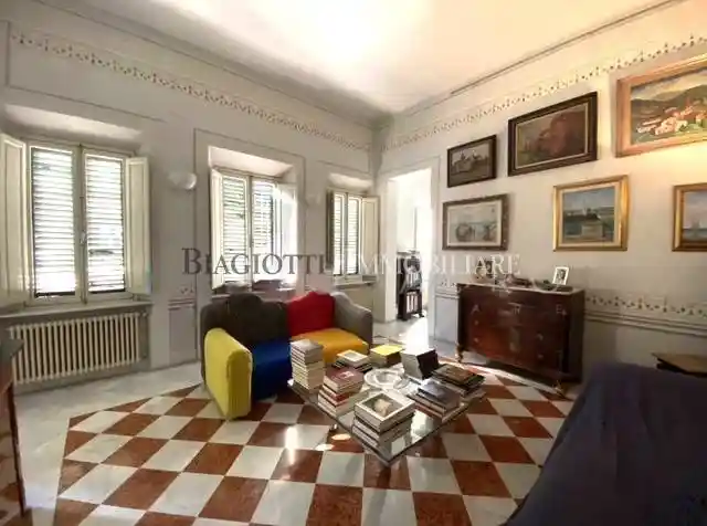 Appartamento in vendita a Livorno